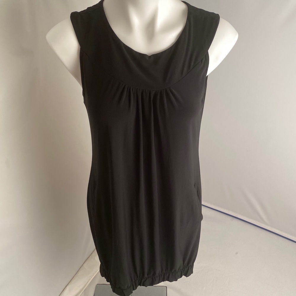 White House Black Market black pleated bubble dress with pockets